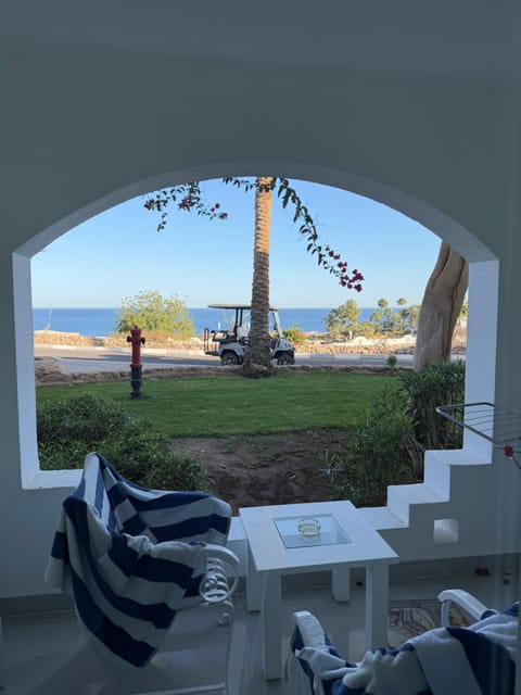Patio, Day, Natural landscape, Garden, Garden view, Lake view, Sea view
