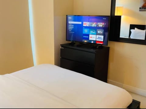 Communal lounge/ TV room, TV and multimedia