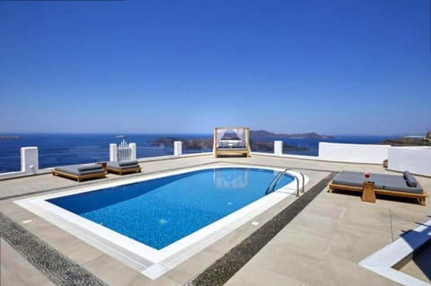 Maria house in Santorini pool and jacuzzi Villa in Mesaria