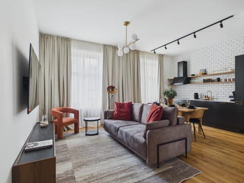 TV and multimedia, Kitchen or kitchenette, Living room, Seating area