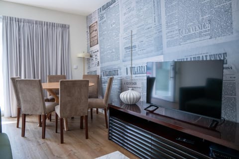 TV and multimedia, Living room, Dining area