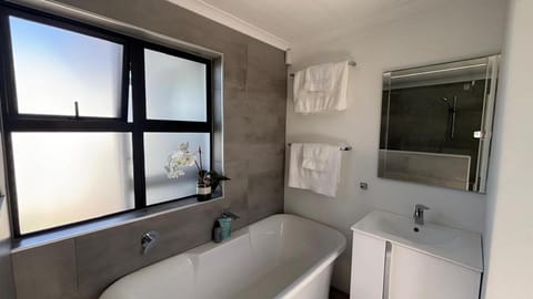 Flip-Flops Apartment in Hermanus