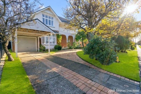 Property building, Natural landscape, Garden view