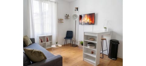 Communal lounge/ TV room, Living room, Seating area