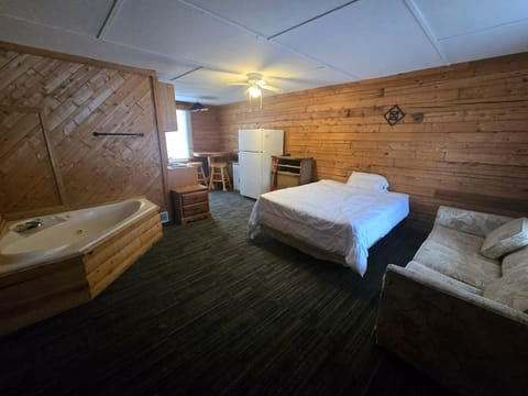 Bed, Bedroom, Bath