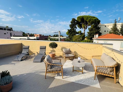 Day, View (from property/room), Balcony/Terrace, Seating area, sunbed