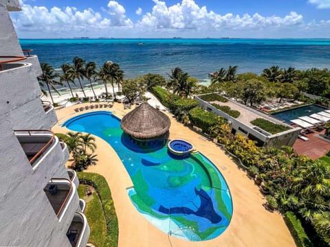 Balcony/Terrace, Pool view