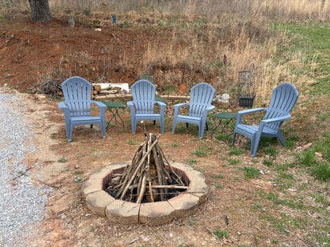Rosey's Retreat House in Norris Lake