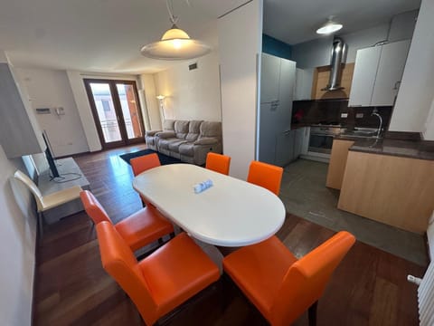 Kitchen or kitchenette, Living room, Dining area, oven, stove