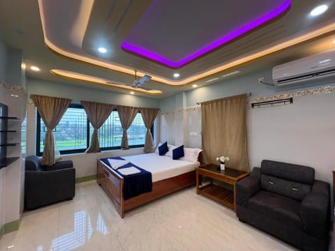 Bed, Photo of the whole room, River view, air conditioner