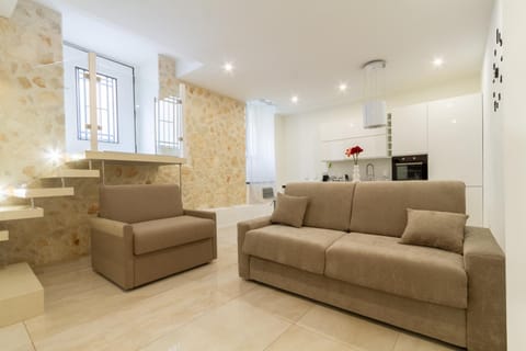 Kitchen or kitchenette, Living room, Seating area, minibar, pet friendly, stove