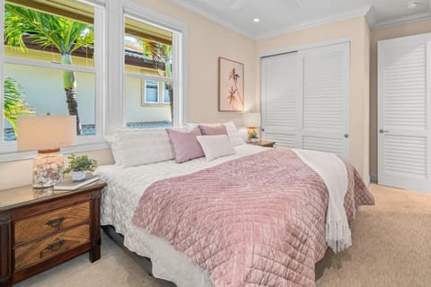 Oceanfront Paradise- A Tropical Palm Retreat House in Polo Beach