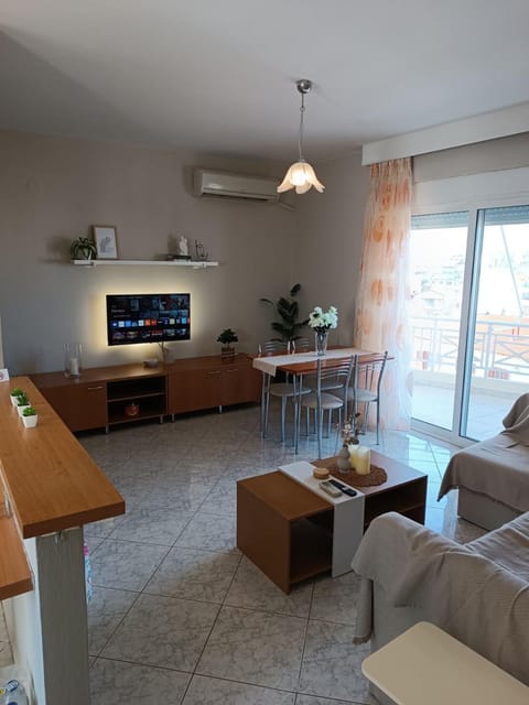 TV and multimedia, Living room, Dining area