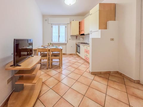 Kitchen or kitchenette, Seating area, Dining area, kitchen