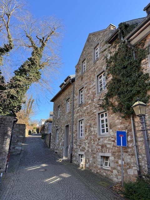 Property building, Street view