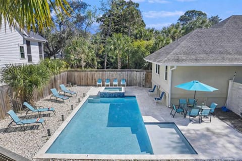 5BR Family Steps to Beach w Private Pool Spa & Game Room House in South Forest Beach