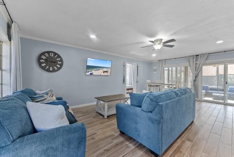 Foley Riverfront Escape Kayaks Firepit Near Beach Apartment in Foley