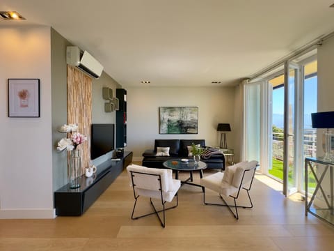 TV and multimedia, Balcony/Terrace, Balcony/Terrace, Living room, Seating area, Dining area, Sea view, Sea view
