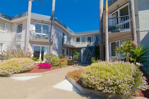 Property building, Street view