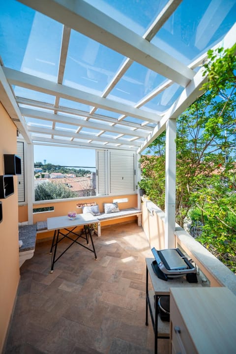 Communal lounge/ TV room, Natural landscape, Balcony/Terrace
