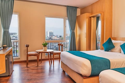 Bed, View (from property/room), Photo of the whole room, Seating area
