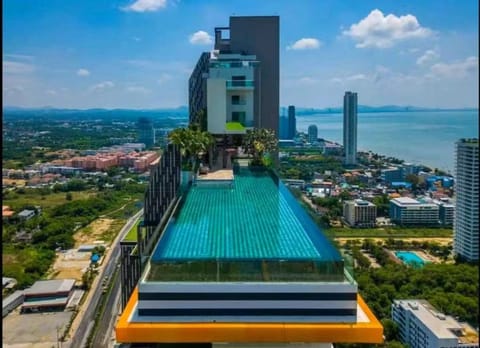 Property building, Bird's eye view, Swimming pool, Swimming pool
