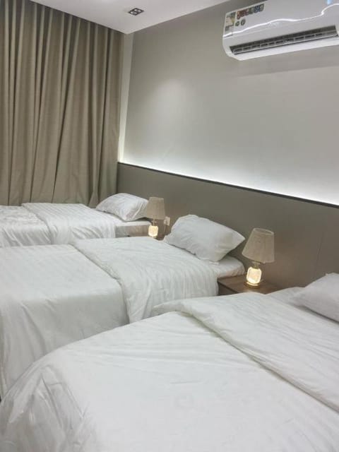 Bed, Bedroom, air conditioner