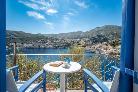 Patio, Nearby landmark, Day, Natural landscape, View (from property/room), Balcony/Terrace, Dining area, Lake view, Mountain view, River view