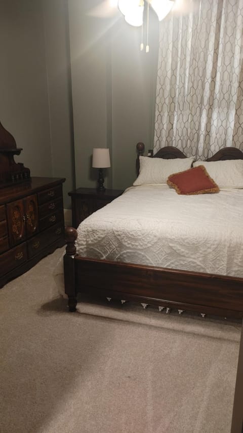 Evergreen Fog Apartment in Cumberland