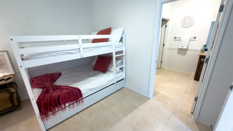 Sunset Bay Views - Private 3 Levels - Rooftop Patio House in South Padre Island