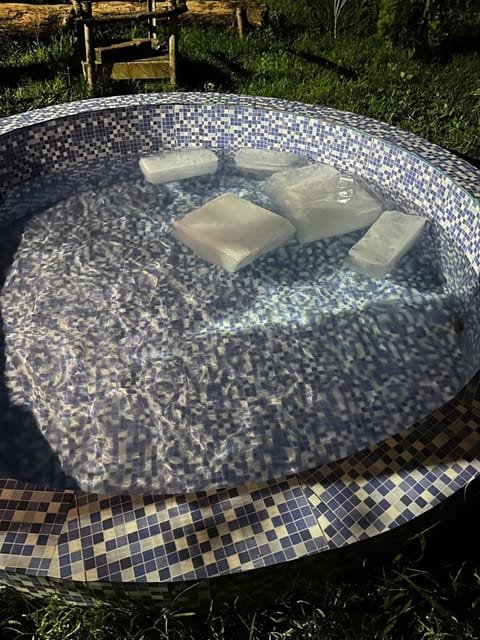 Swimming pool, Breakfast
