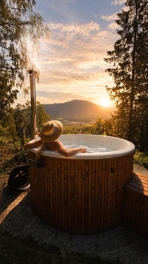 Natural landscape, Hot Tub, Mountain view, Sunset