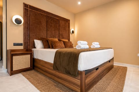 Bed, Photo of the whole room, Bedroom, towels, wardrobe