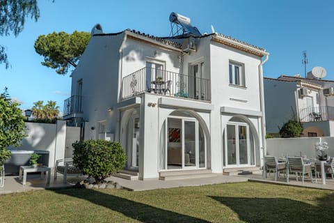 Property building, Spring, Garden, Garden view