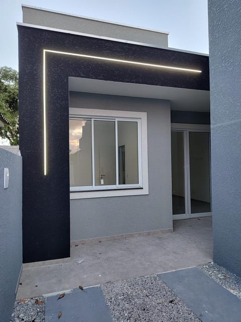 Property building, Facade/entrance, Day