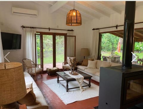 Communal lounge/ TV room, Living room, air conditioner