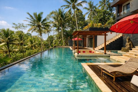 Property building, Day, Natural landscape, Garden, View (from property/room), Balcony/Terrace, Garden view, Pool view, Swimming pool, Swimming pool, sunbed