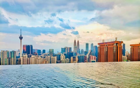 Nearby landmark, Day, Natural landscape, City view, Swimming pool