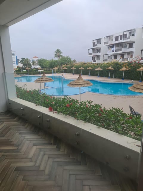 Pool view, Swimming pool