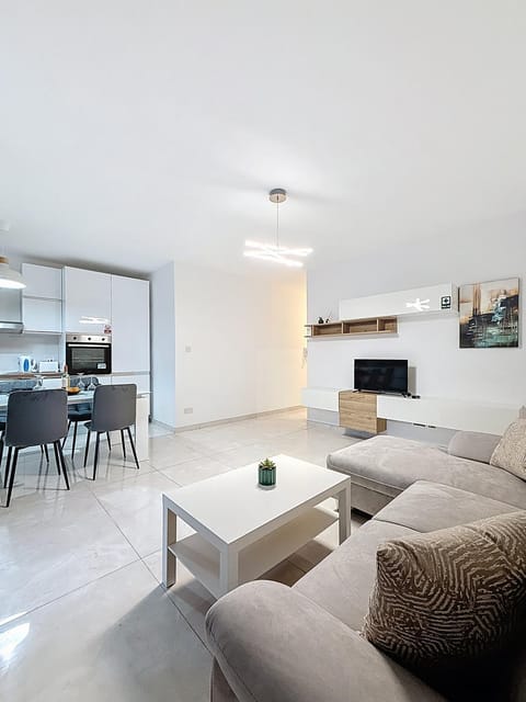 Living room, Photo of the whole room