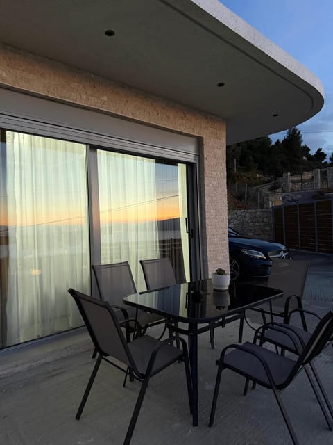 View (from property/room), Balcony/Terrace, Sea view