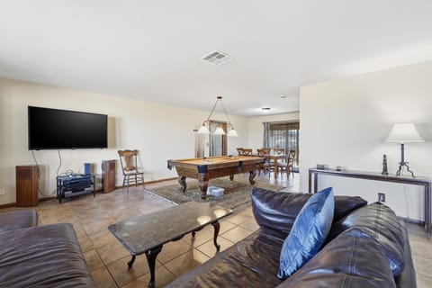 High-Desert Hideaway with Sunset Views House in Pioneertown