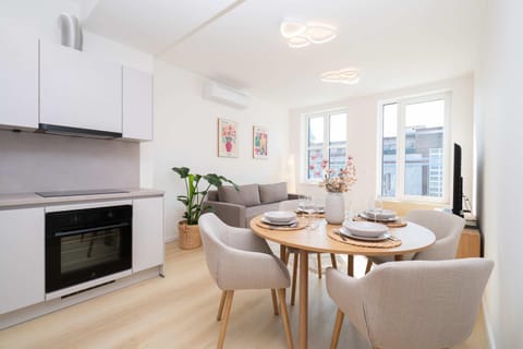 Kitchen or kitchenette, Living room, Dining area