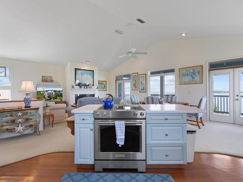 Gulf Landing- Amazing Water View with Boat Parking House in Cedar Key