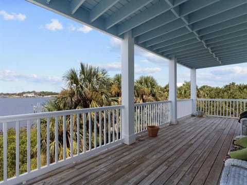 Gulf Landing- Amazing Water View with Boat Parking House in Cedar Key
