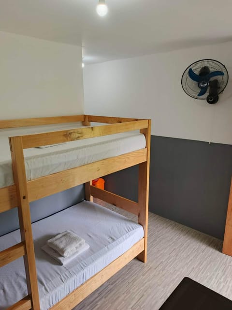 Bedroom, bunk bed