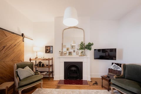 Elgin House Est 1904 Apartment in Hobart