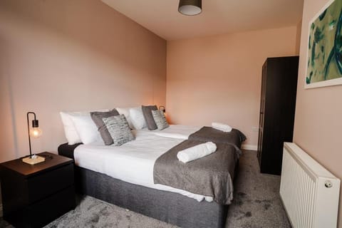 Relax at Raglan Burnley 3BR Home with Parking House in Burnley