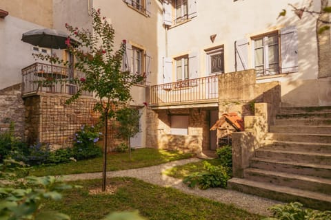 Property building, Spring, Day, Garden, Garden view