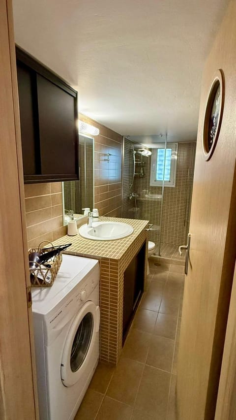 99 Luxury Suite Apartment in Nafplion